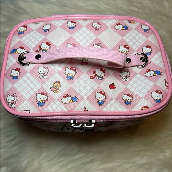 New Hello Kitty Makeup/storage Bag - Picture 2 of 4